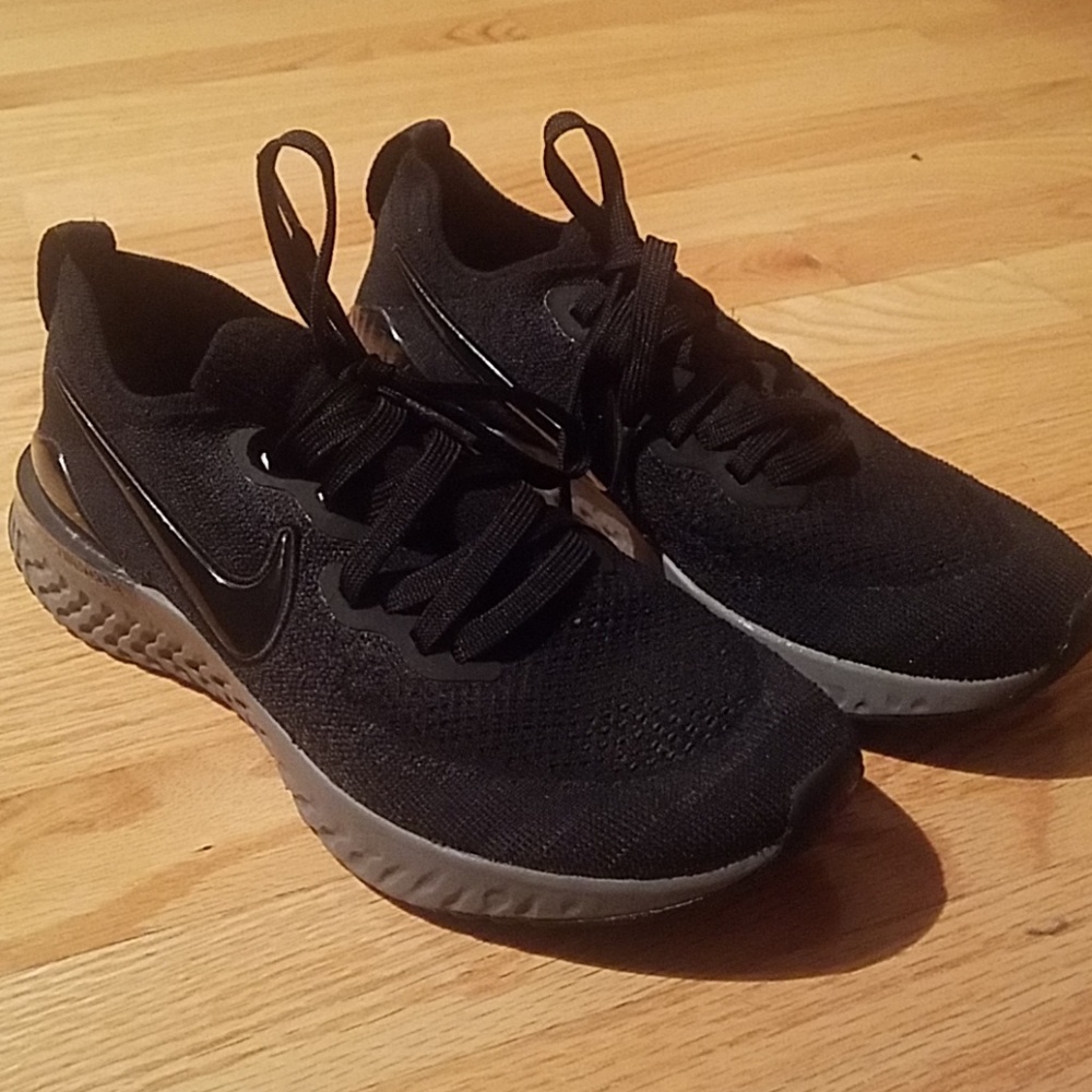 Nike epic react sneakers
